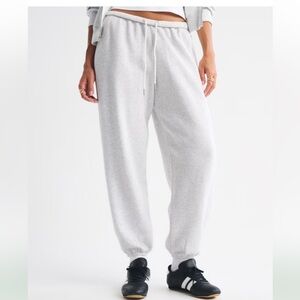 Abercrombie & Fitch Light Gray Drawstring Jogger Sweatpants